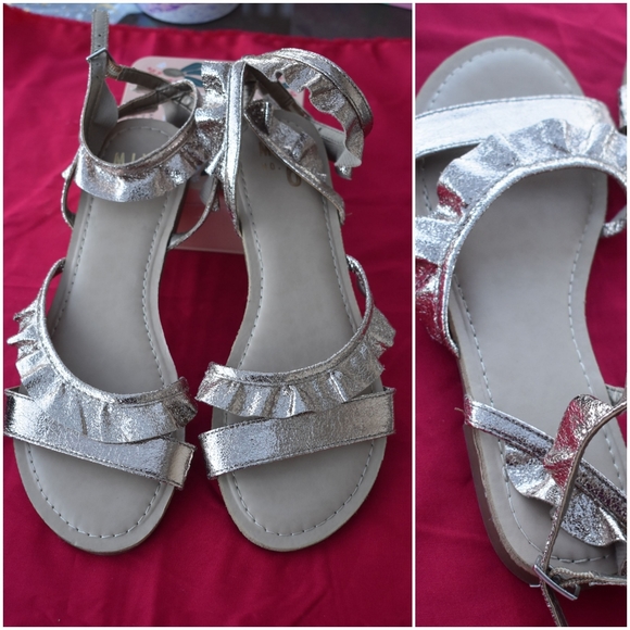 Shoes - Picture 4 of 4